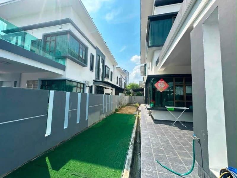 2-Storey Link Bungalow Bukit Indah – photo 1