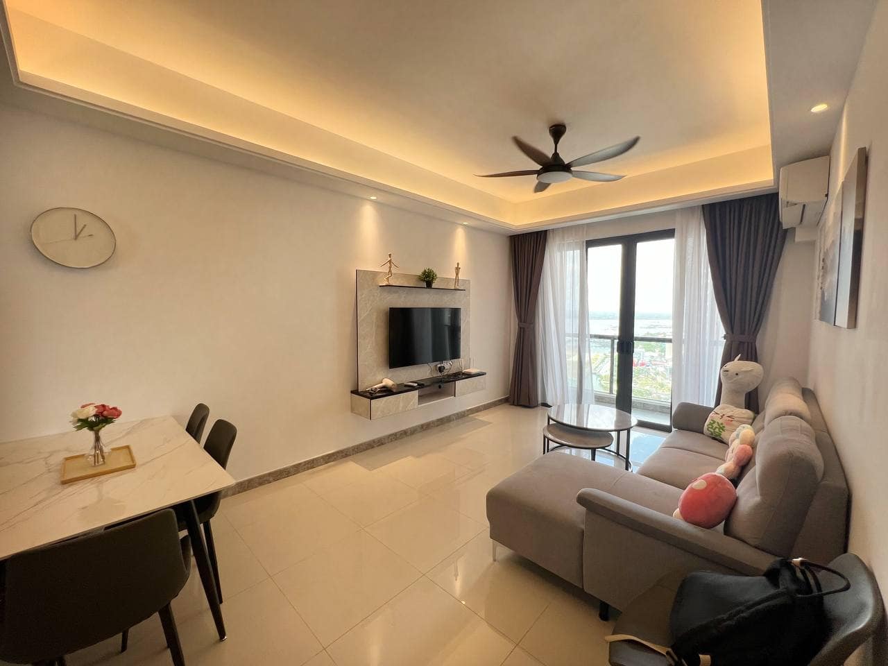Condominium R&F Princess Cove Phase 2 – photo 1