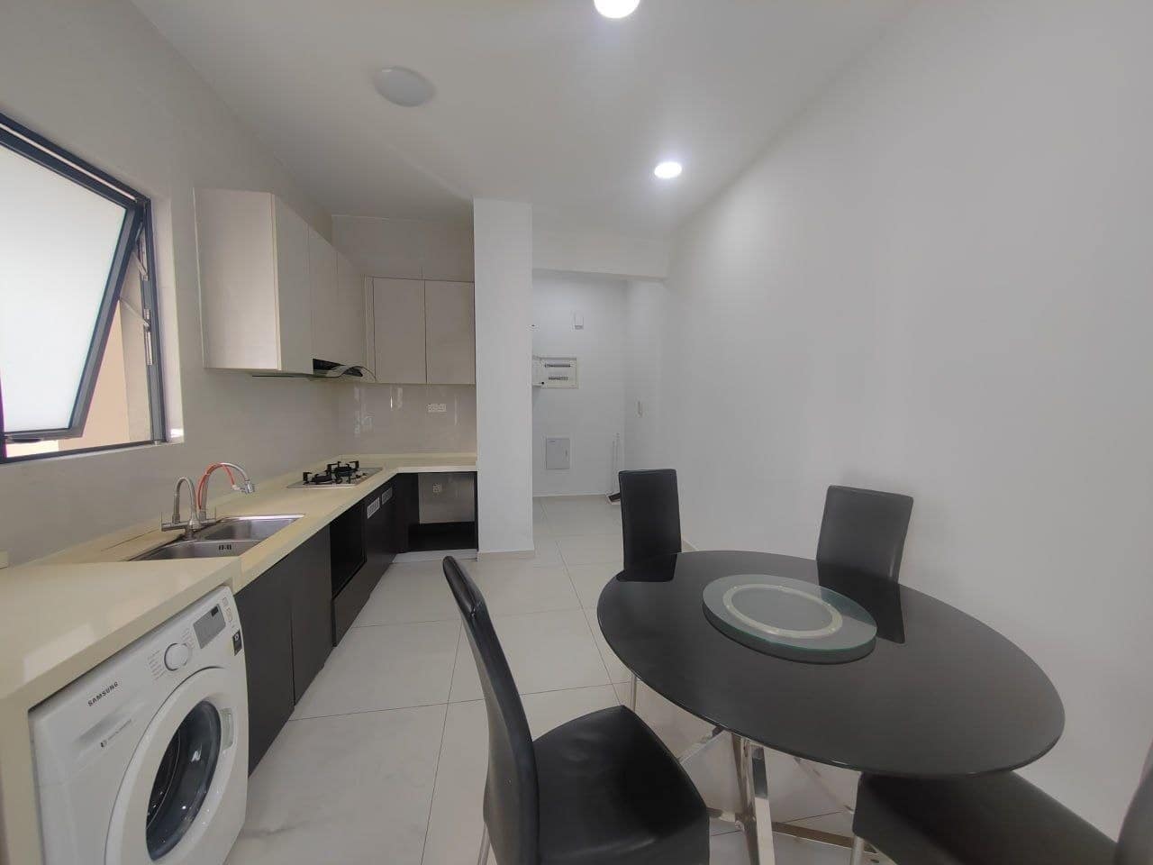 Condominium Country Garden Danga Bay – photo 1