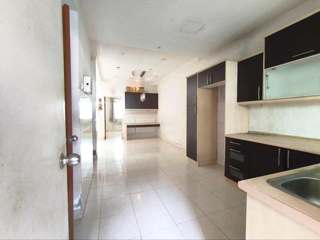 1.5-Storey Terraced House Taman Gaya – photo 1