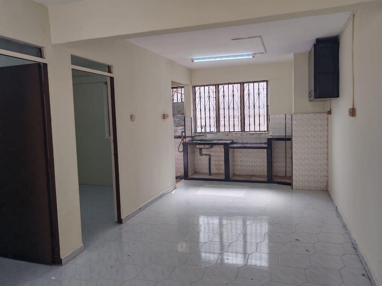 Flat Tuta Flat Tun Aminah – photo 1