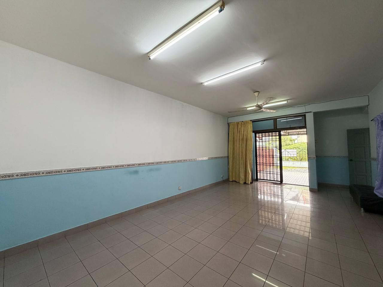 House Jalan Permas 11/16 – photo 1