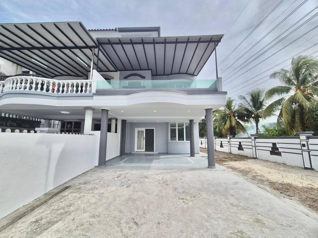 2.5-Storey Terrace House Corner Lot Taman Pulai Utama – photo 1