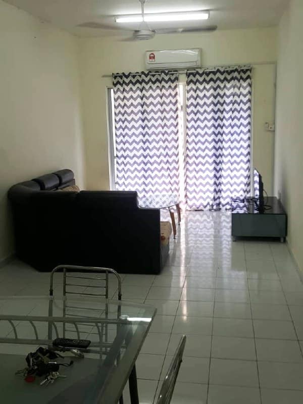 Apartment Taman Universiti – photo 1