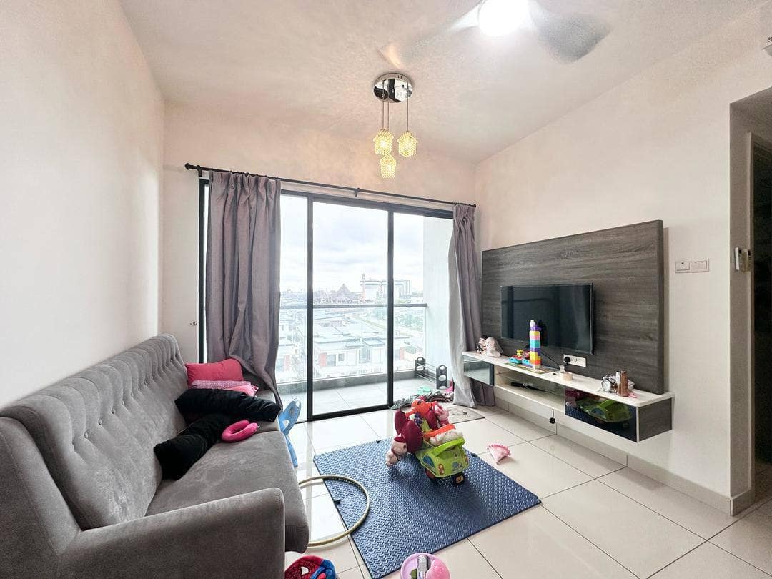 Service Apartment Bandar Uda Utama – photo 1