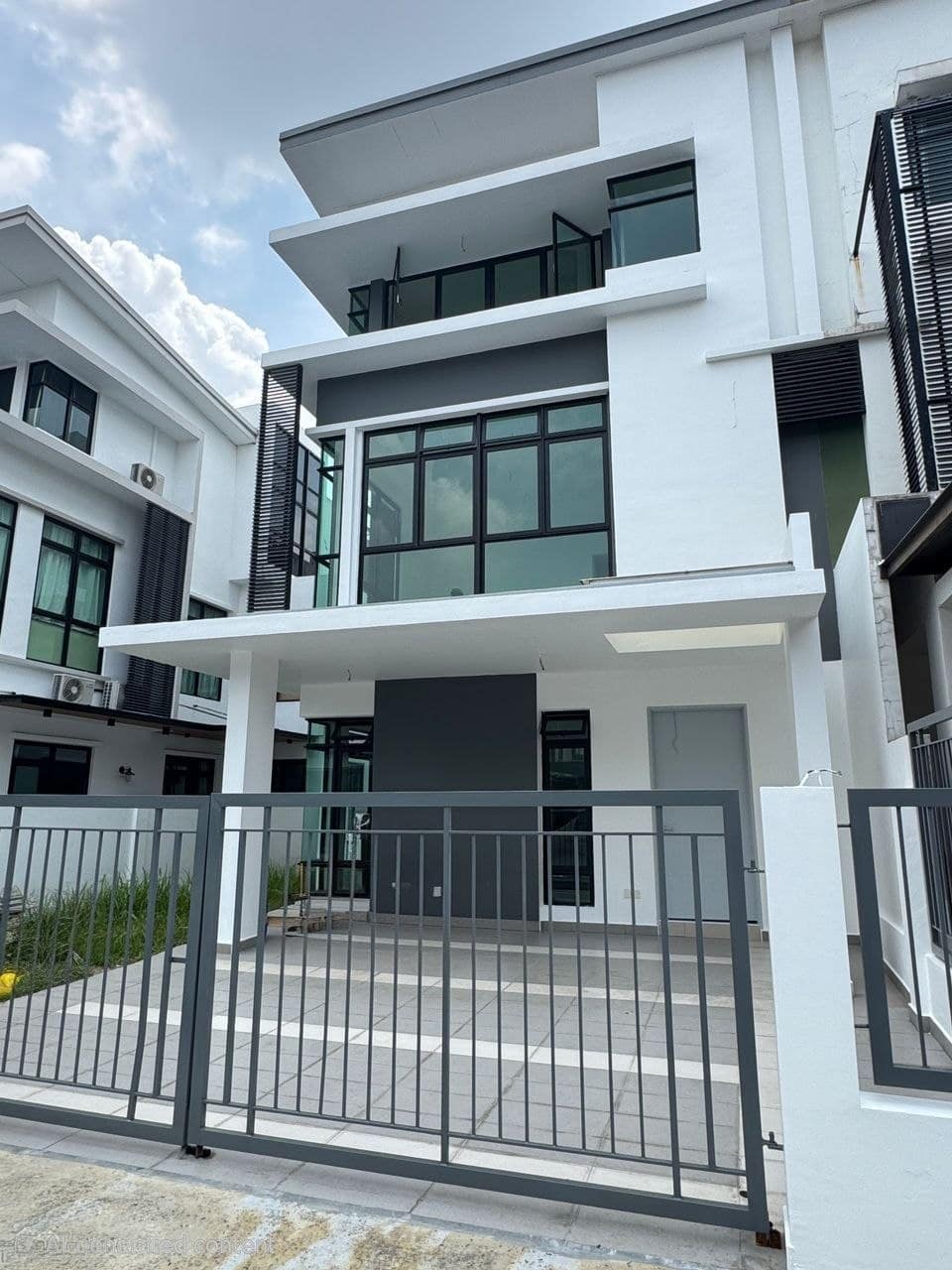 3-Storey Cluster House Mutiara Mas – photo 1
