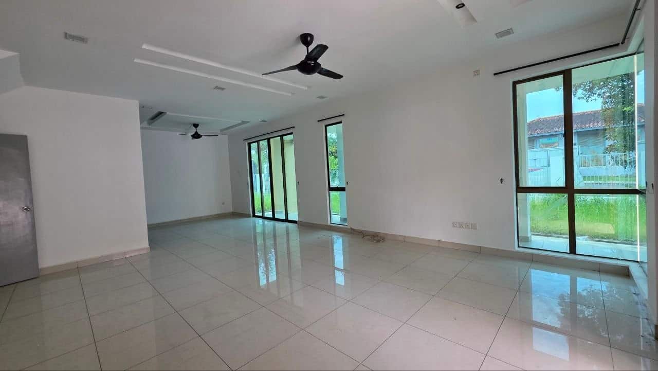 Double Storey Corner Lot Bandar Dato Onn