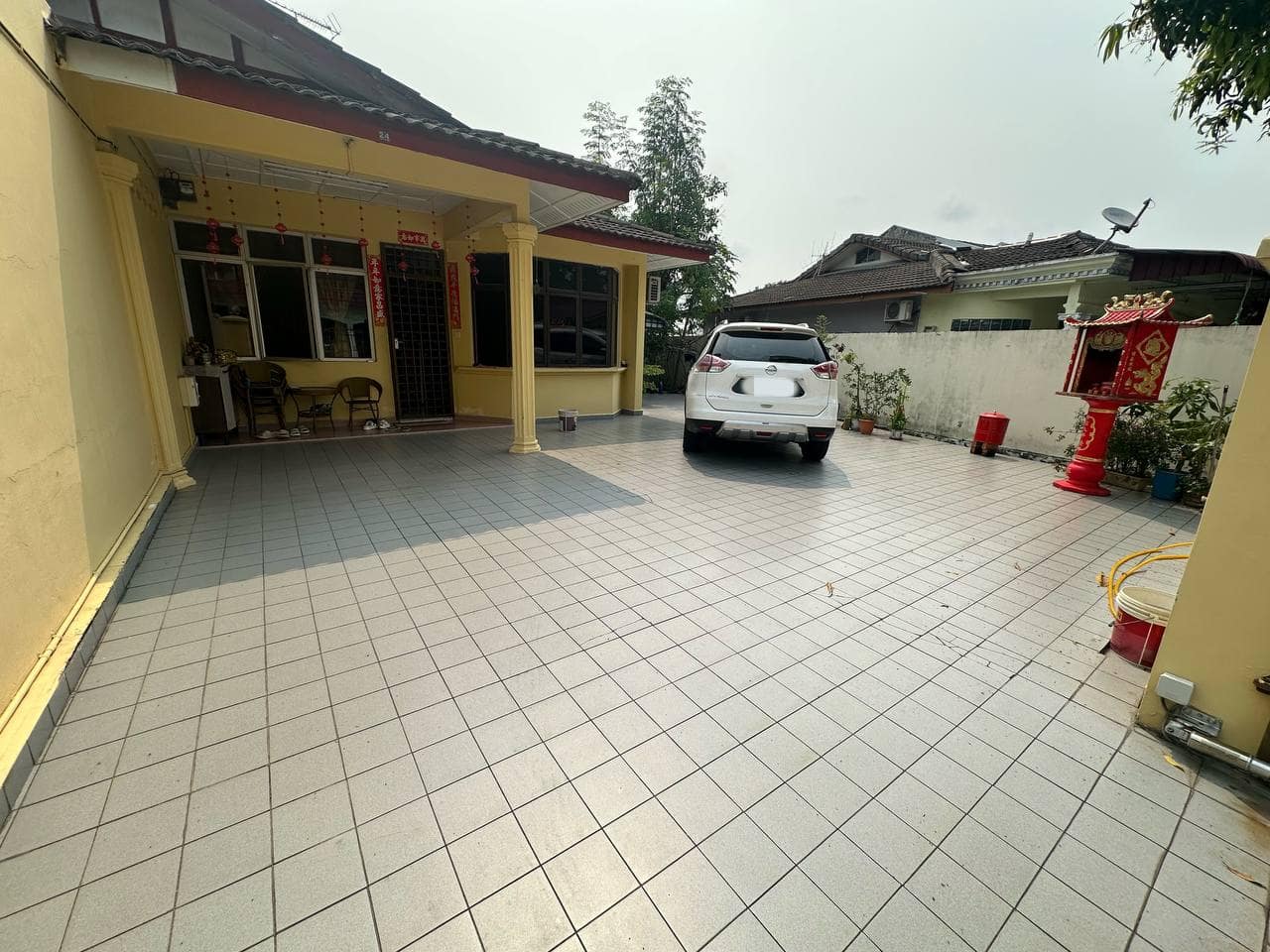 Single Storey End Lot Terrace Taman Rinting – photo 1