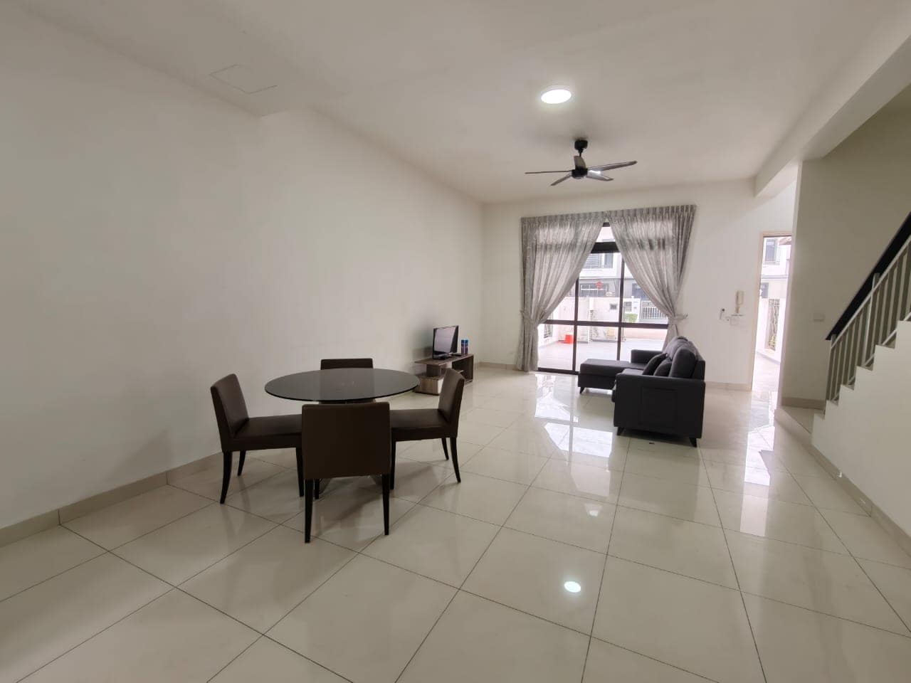 2-Storey Terrace House Eco Summer The Charlton – photo 1