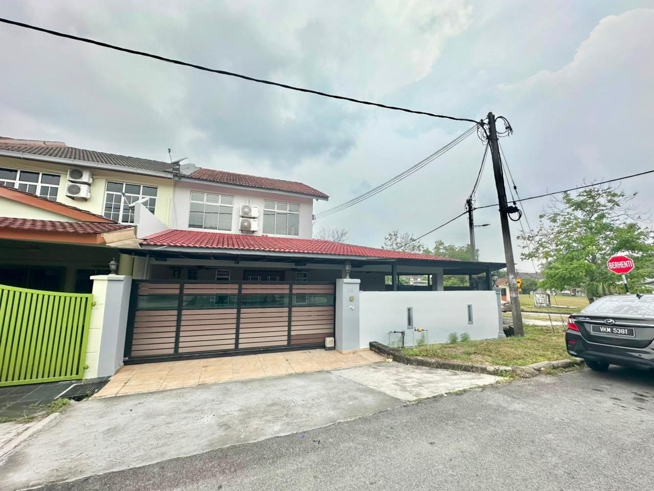2-Storey Corner House Taman Bukit Kempas – photo 1
