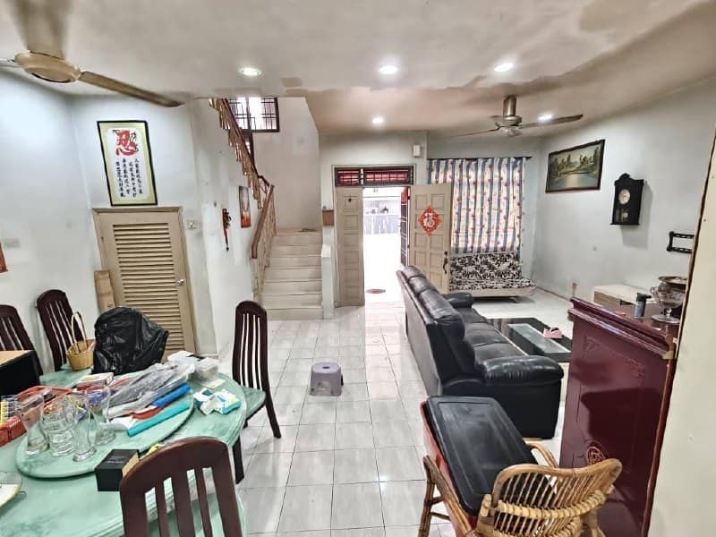 1.5-Storey Terrace House Bandar Seri Alam – photo 1