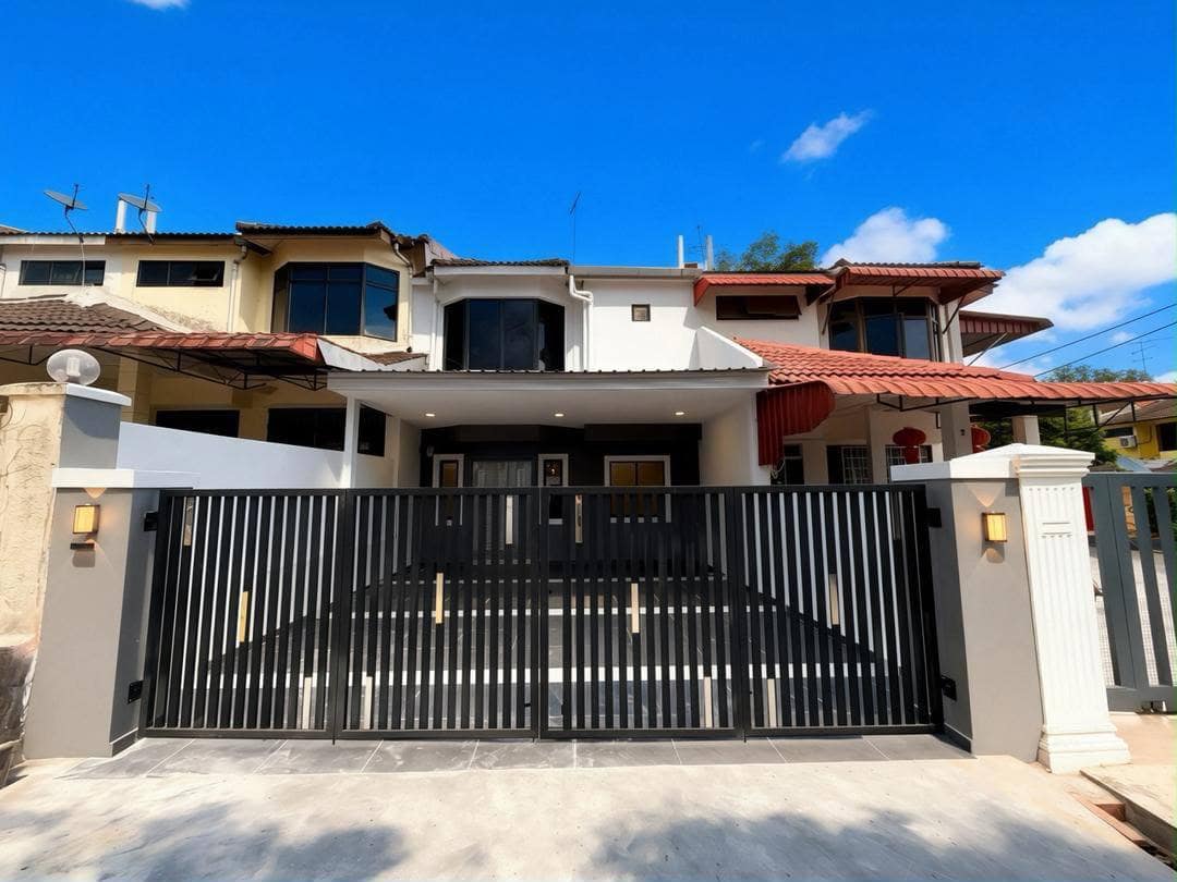 Double Storey Terrace House Taman Anggerik Kempas – photo 1