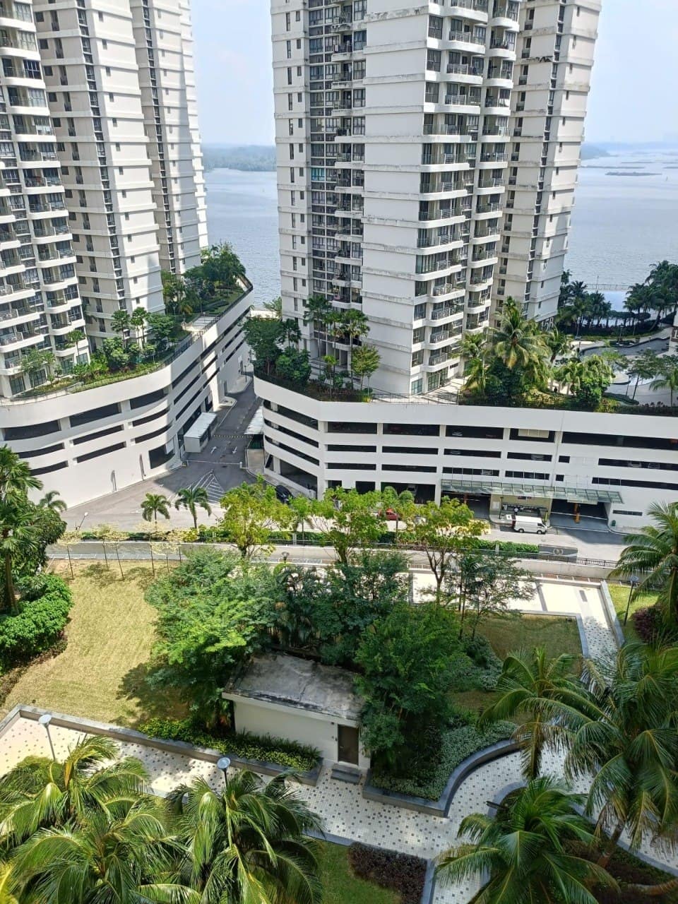 Condo Country Garden Danga Bay @ Bay Point – photo 1