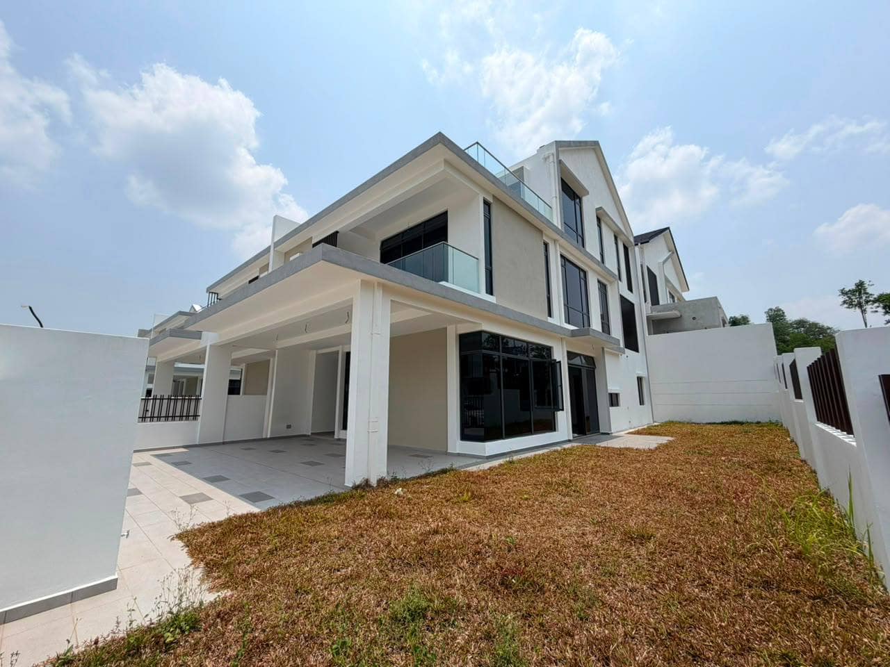 For Sale (AH7799)
The Woodland Horizon Hills
3 Sto… – photo 1