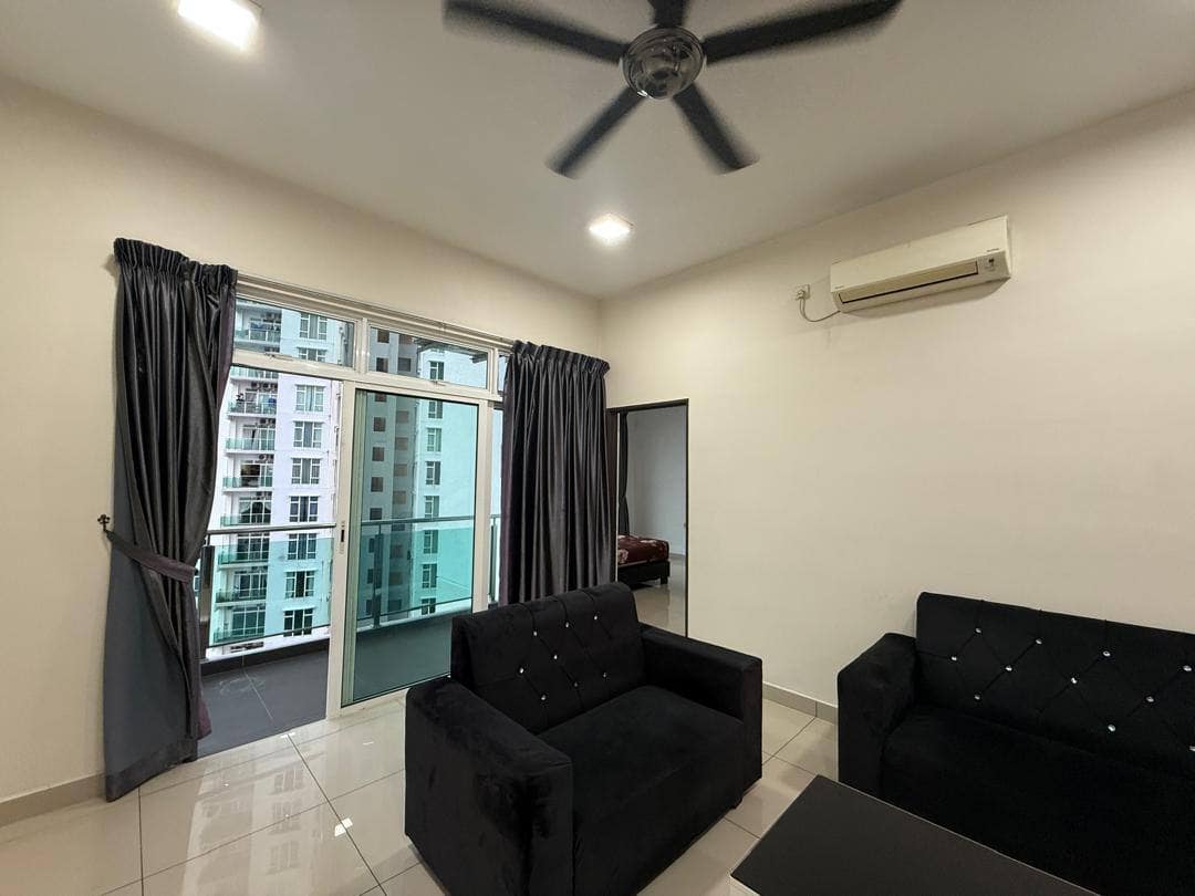 For Rent
M Condo @ Larkin
Type A - 1068 sqft
3 b… – photo 1