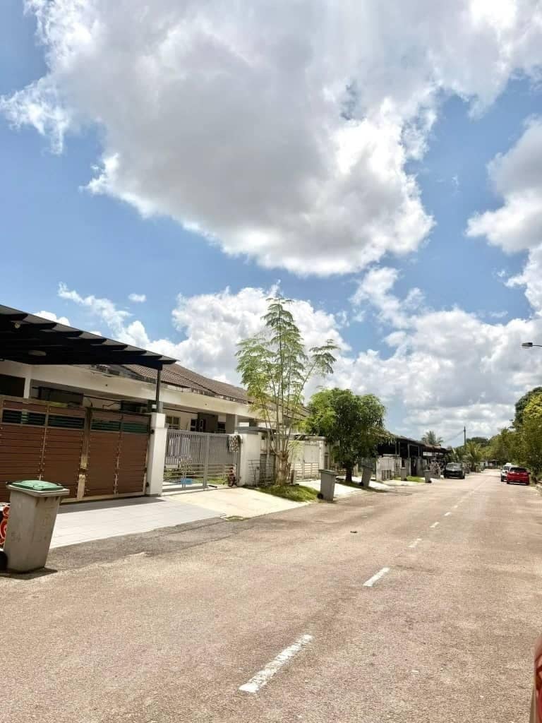 ⚡️Updated BV RM550k⚡️
Pulai Indah单层排屋美货‼️owner自己住… – photo 1