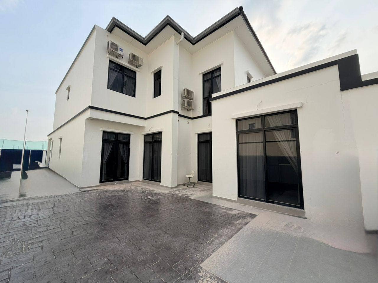 2-Storey Garden Cluster House Endlot Wallace Type Eco Botanic – photo 1