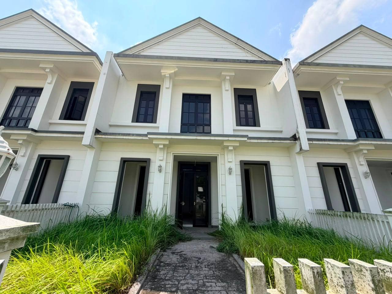 For Sale (AH7799)
The Chateau Eco Botanic
The La… – photo 1