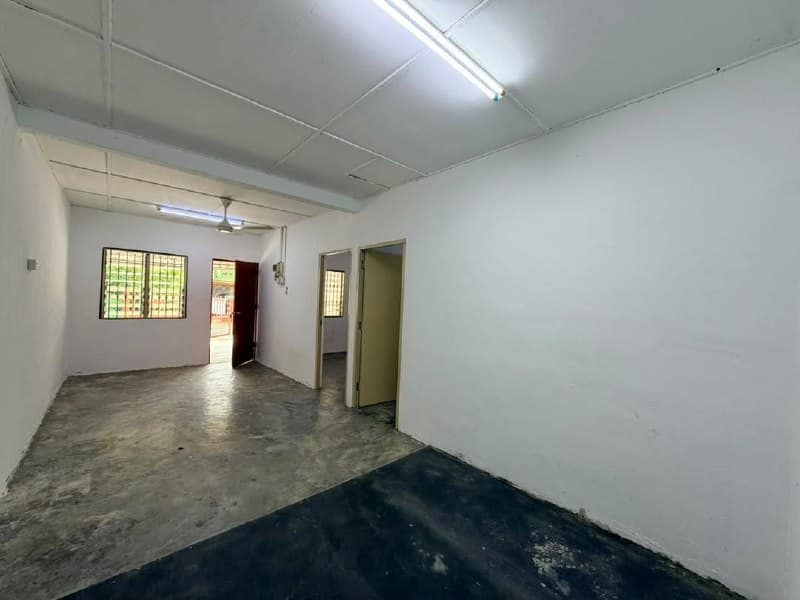 Single Storey Low Cost House Sri Pulai Kangkar Pulai – photo 1