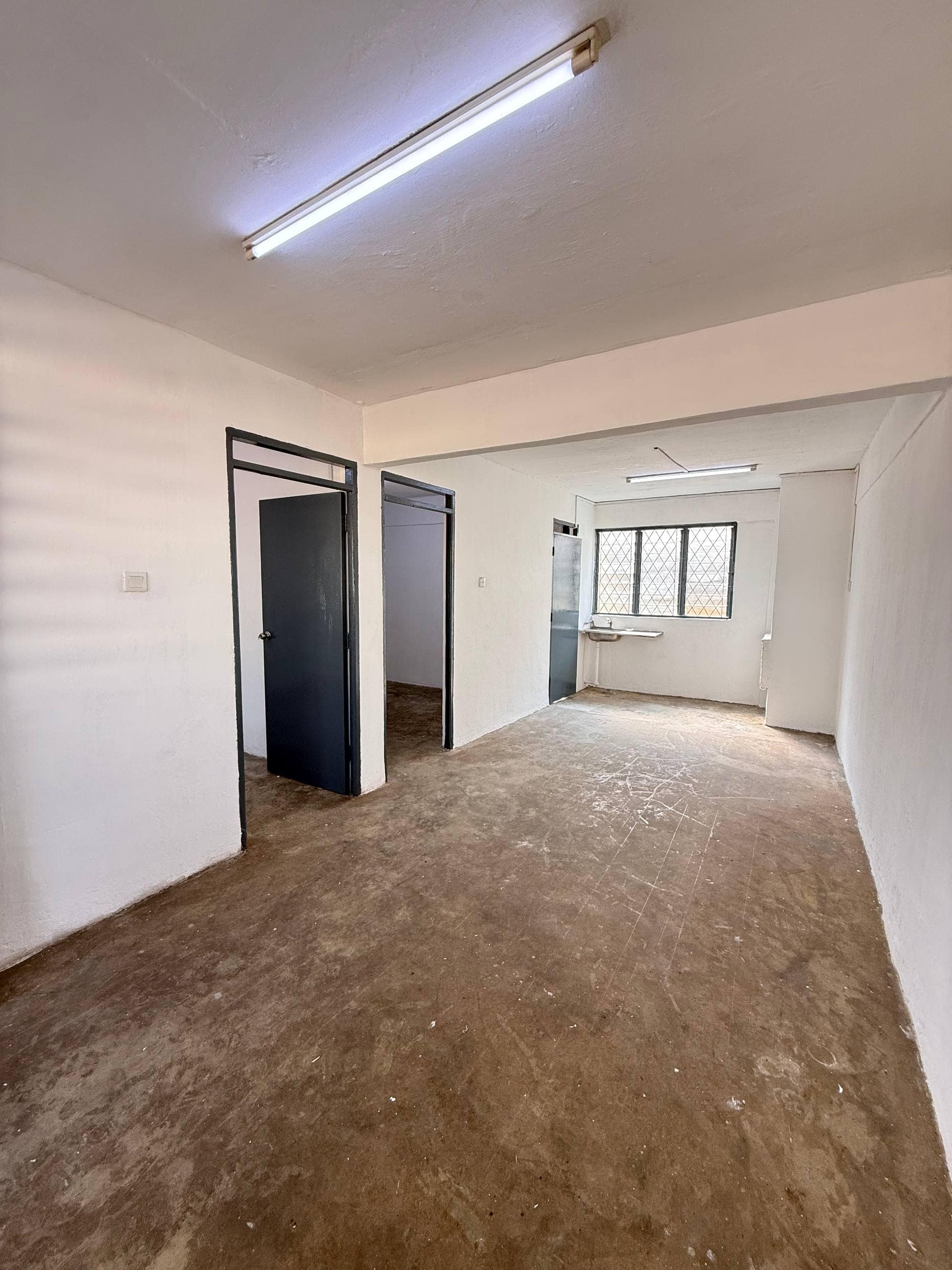 Low Cost Flat Taman Ungku Tun Aminah โ photo 1