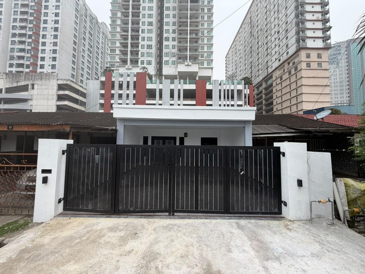 Single Storey Terrace House Taman Abad – photo 1