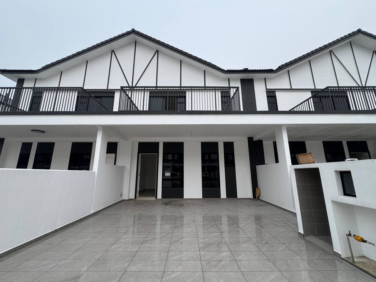 2-Storey Terrace Eco Spring Peony Chara – photo 1