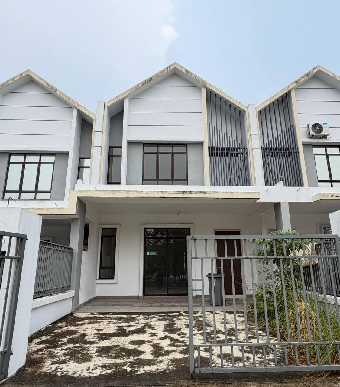 2-Storey Terrace House Meridin East – photo 1