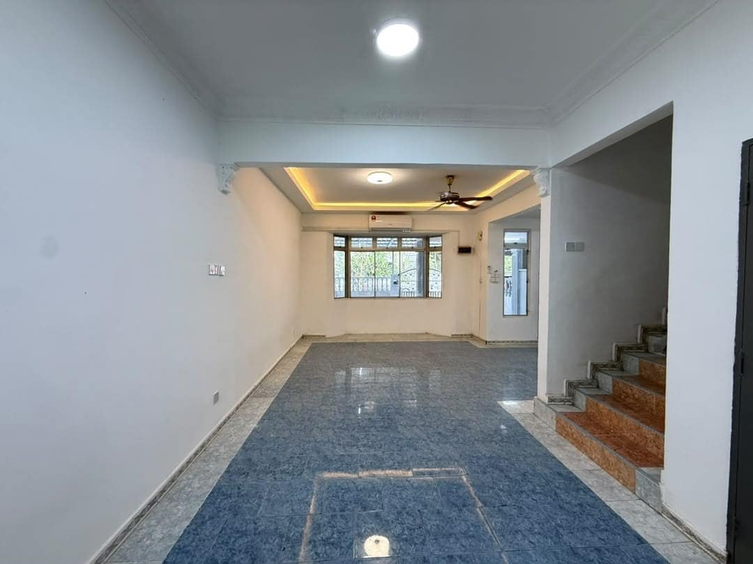 Double Storey Terrace House Kota Masai – photo 1
