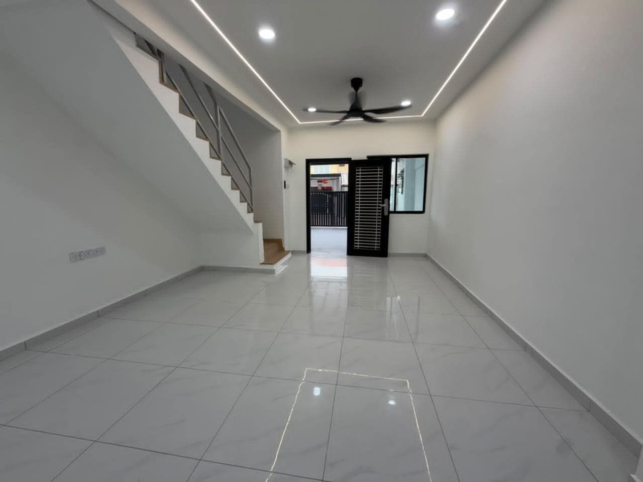 2-Storey Low Cost House Bandar Seri Alam – photo 1