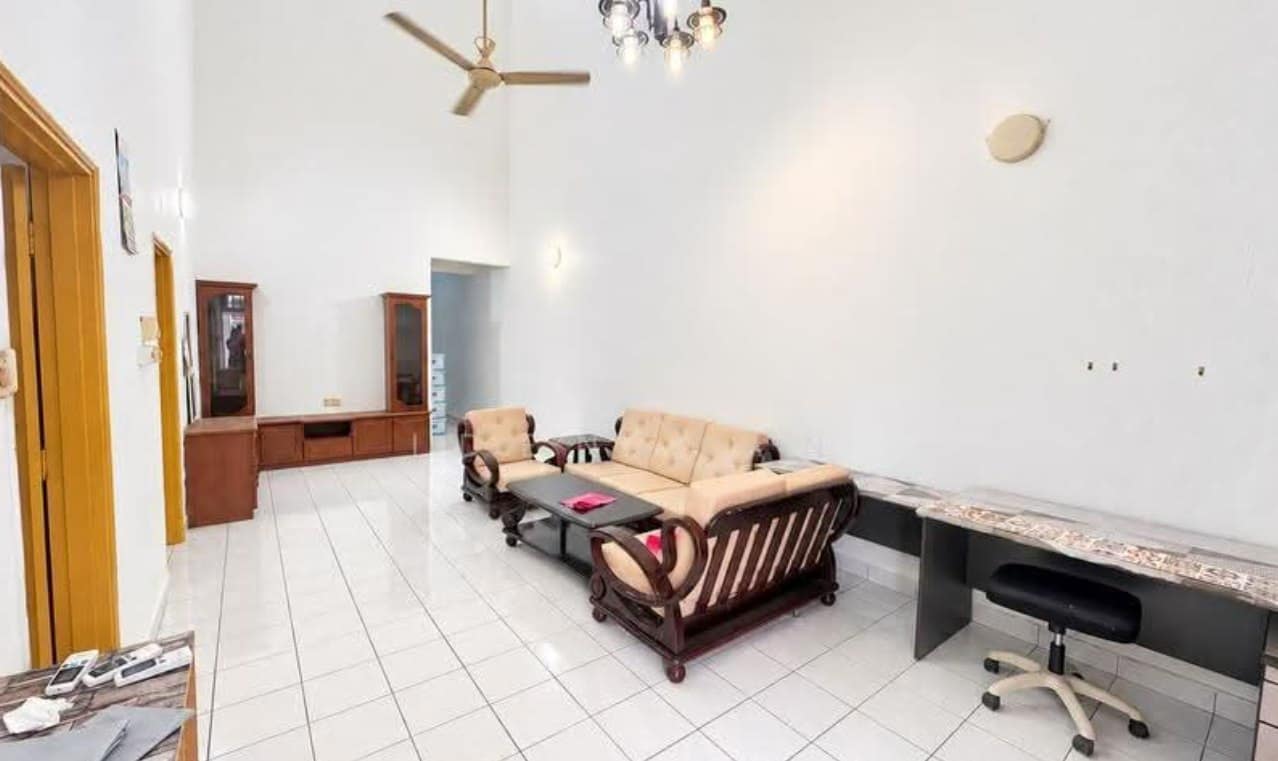 Single Storey Terrace Taman Munsyi Ibrahim โ photo 1