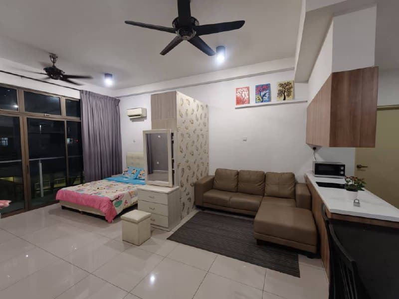 Studio Palazio @ Mount Austin – photo 1