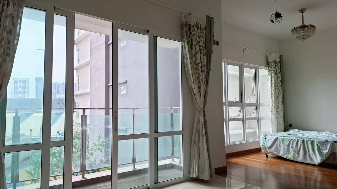 Studio Tri Tower Residence