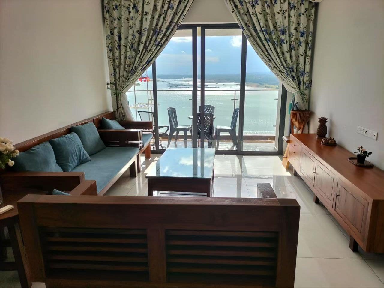 Condo Bay Laurel @ Country Garden Danga Bay – photo 1
