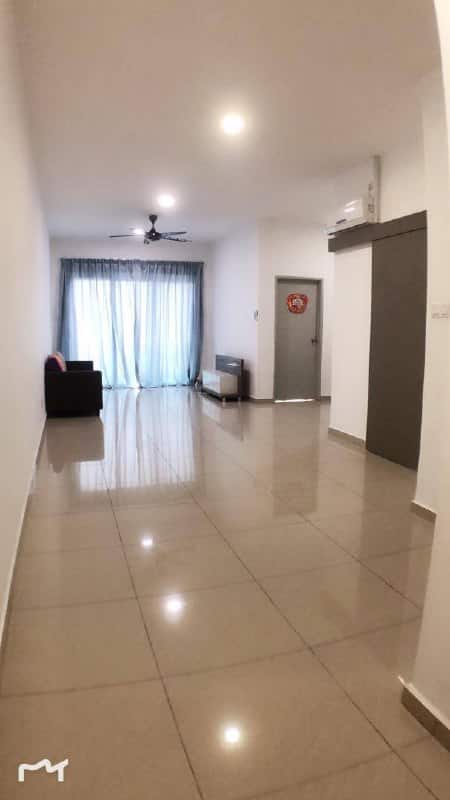 The Season Luxury Apartment Block B Larkin