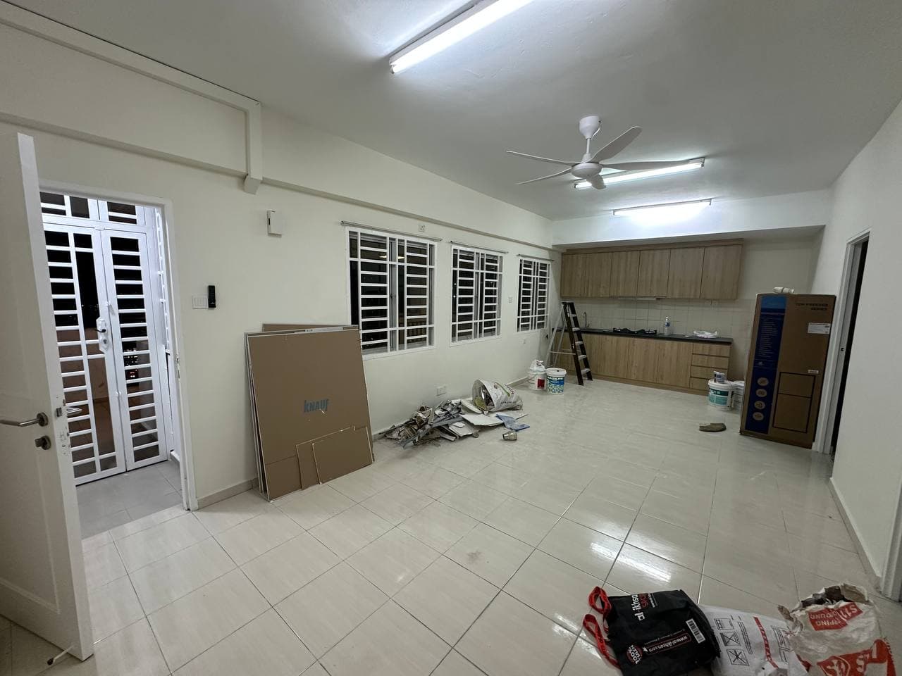 Apartment Embassy Suites (Duta Impian) – photo 1