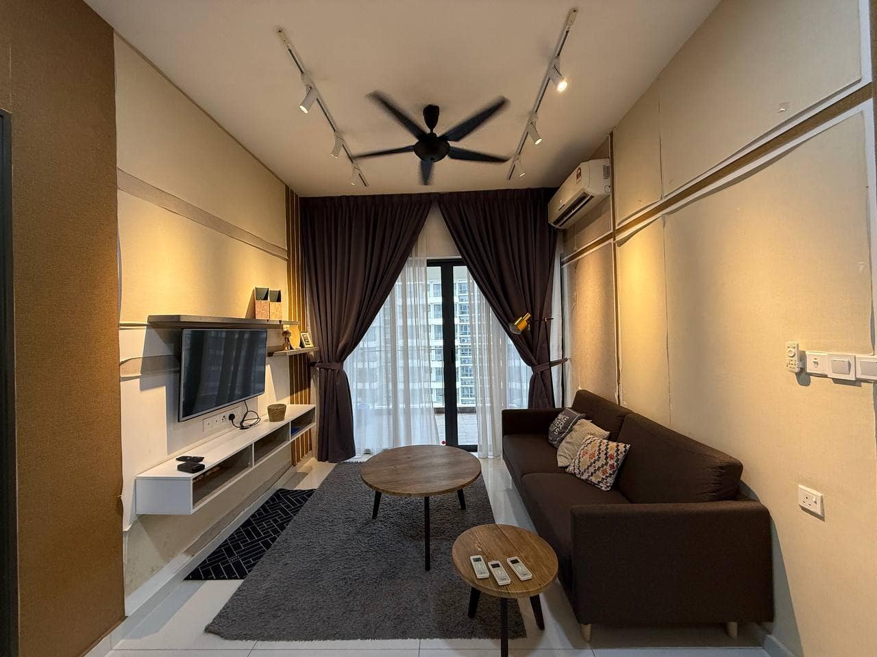 Condo Kingsbay @ Country Garden Danga Bay – photo 1