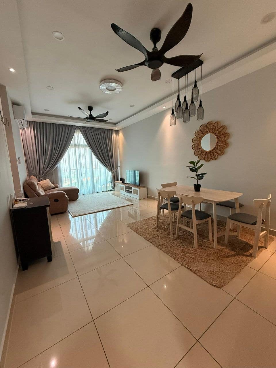 Serviced Apartment D'Summit Residences @ Kempas Utama – photo 1