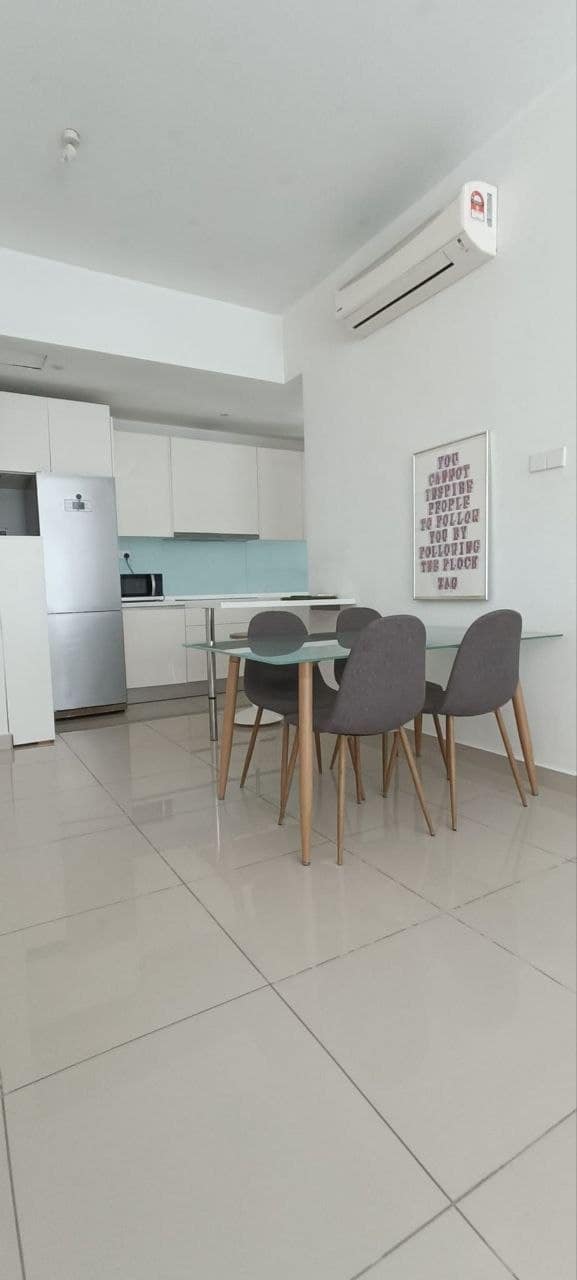 Condo Danga Bay – photo 1