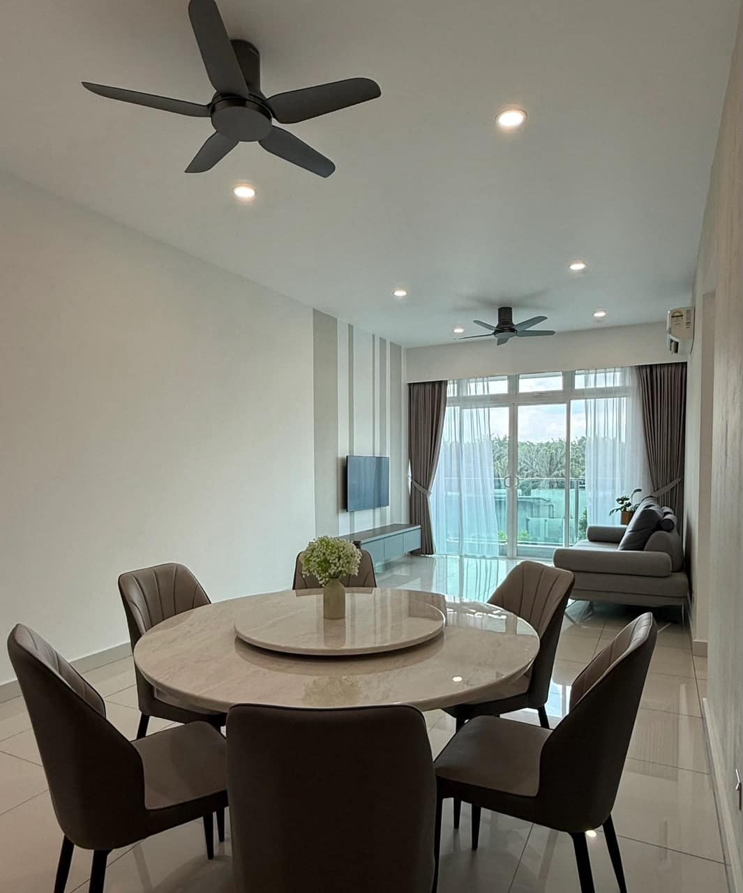 Condo D Suites Akasia @ Horizon Hills – photo 1