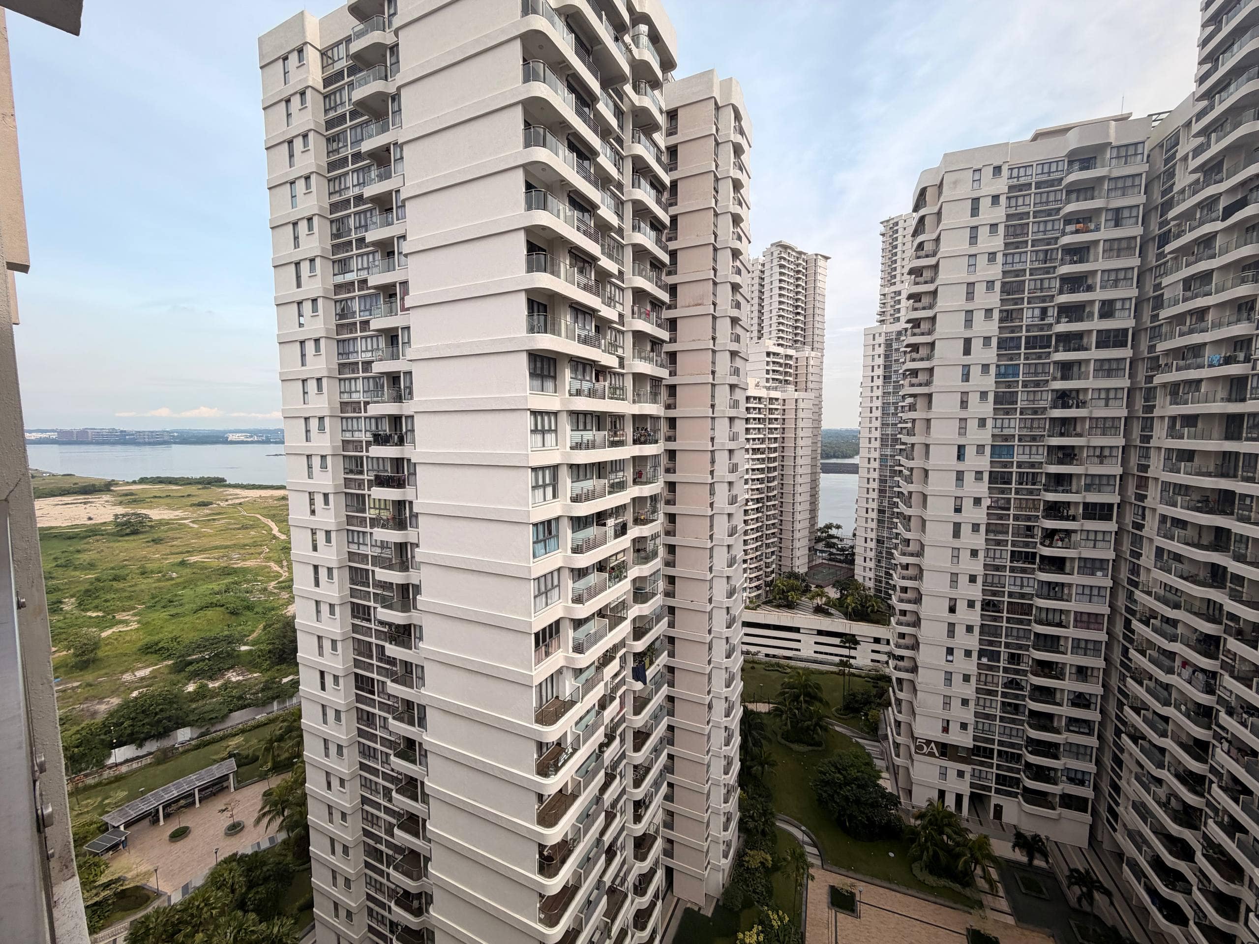 3A Bay Point Country Garden Danga Bay – photo 1
