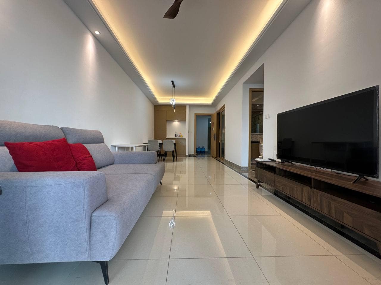 Condo R&F Princess Cove PH2 – photo 1