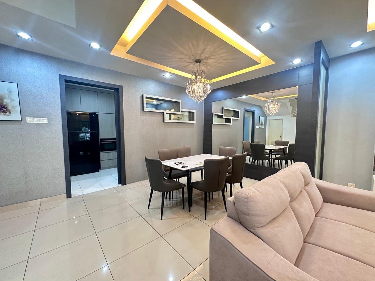 Double Storey Terrace House Mount Austin โ photo 1