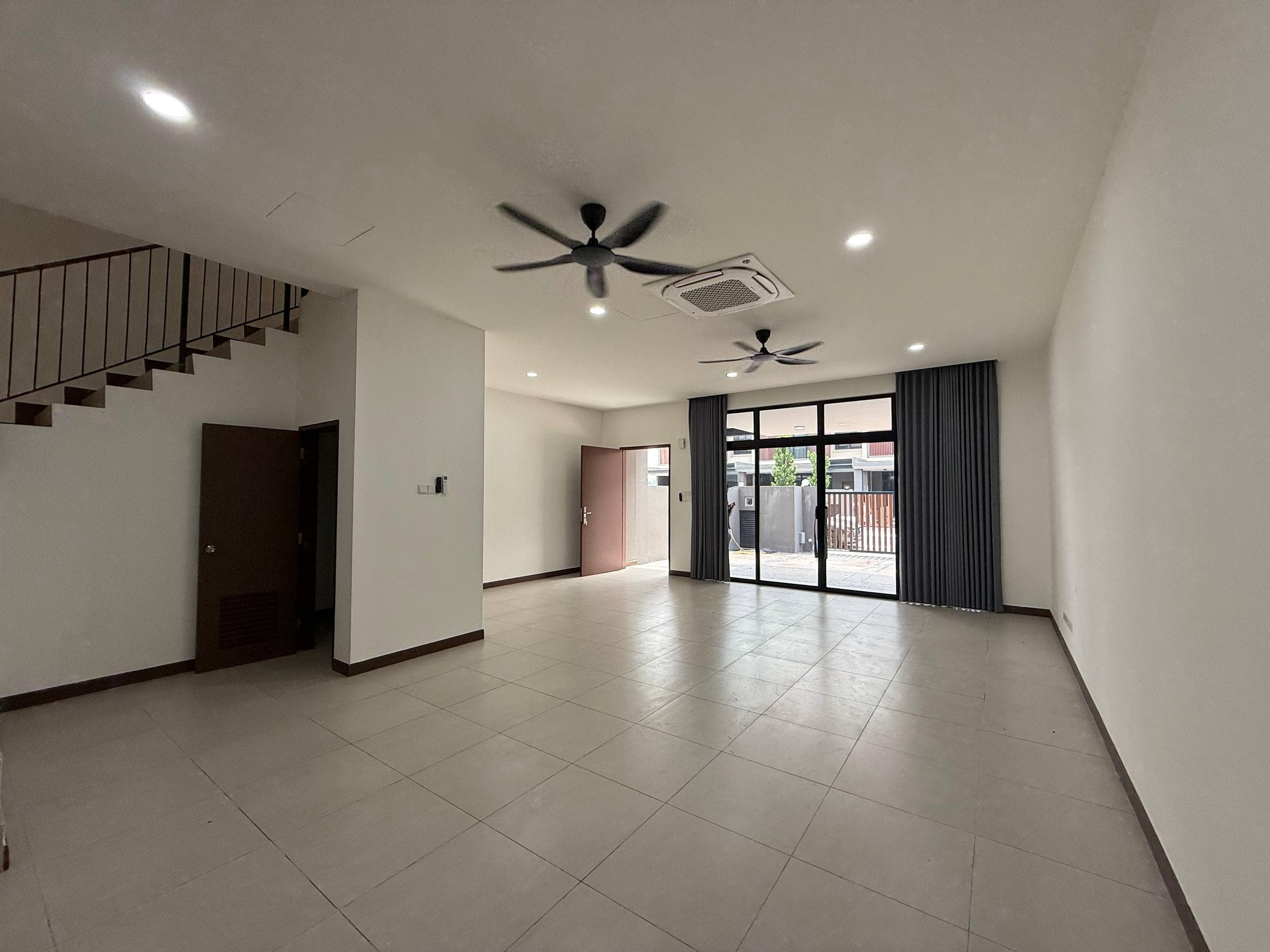 Double Storey Terrace Aurora Sentral – photo 1