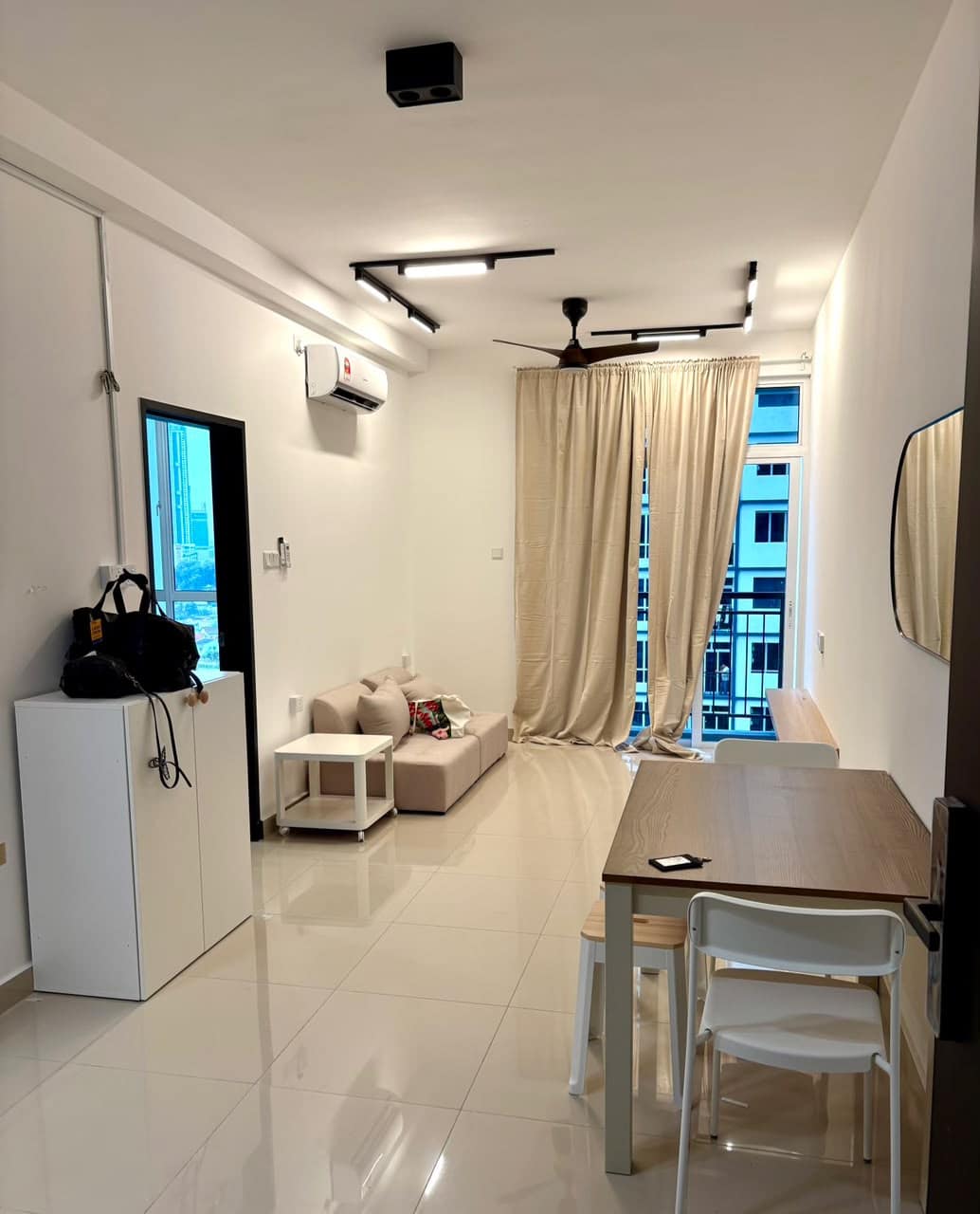 Condo Trellis Residence – photo 1