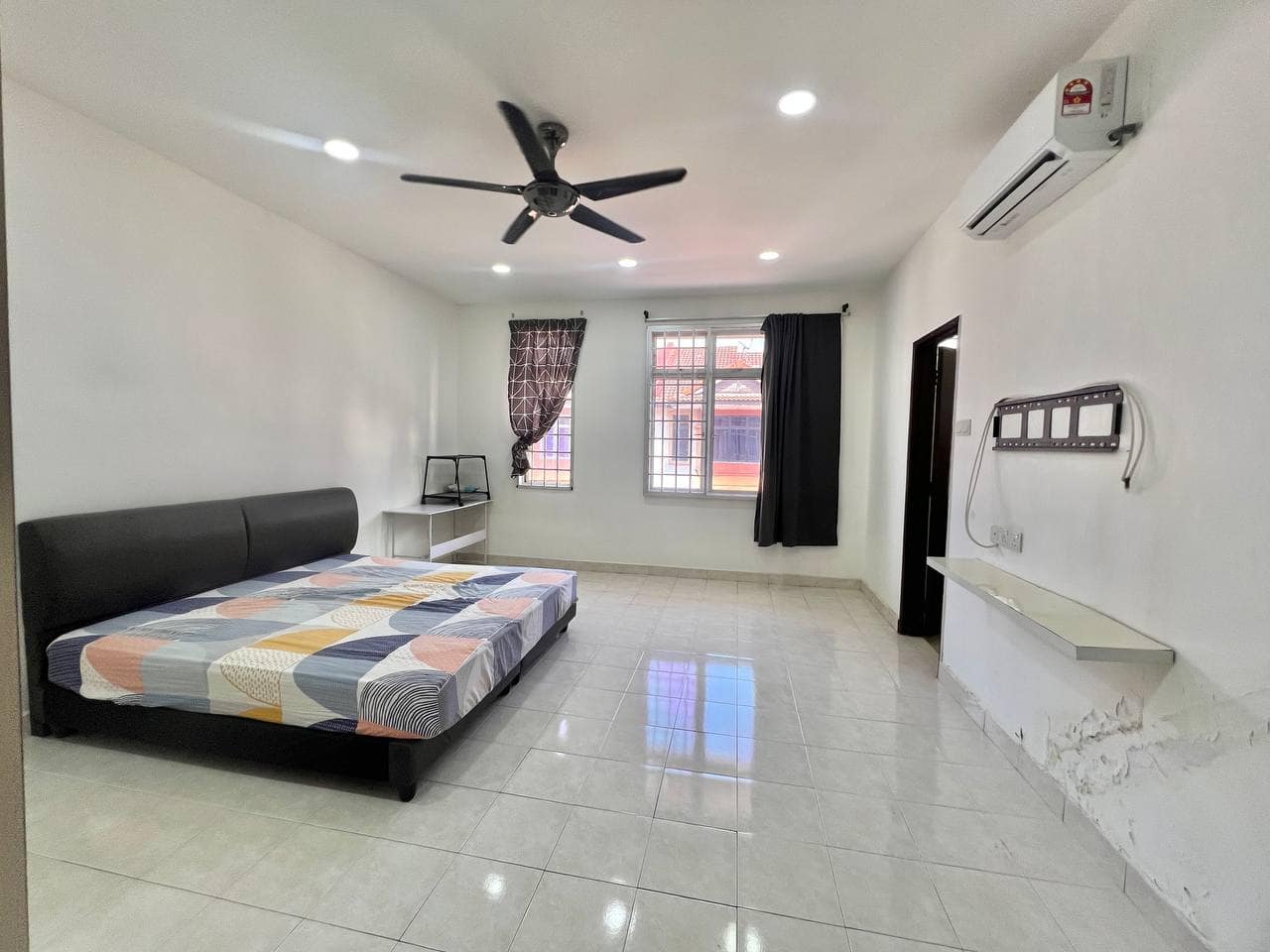 Double Storey Townhouse Nusavilla – photo 1
