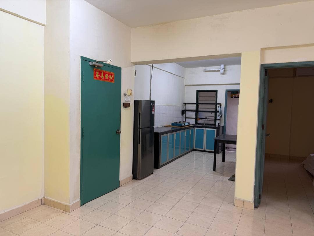 Apartment Bayu Puteri 3 – photo 1
