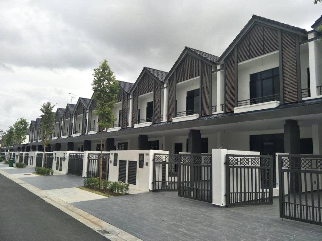 2 Sty Terrace House Taman Perling – photo 1