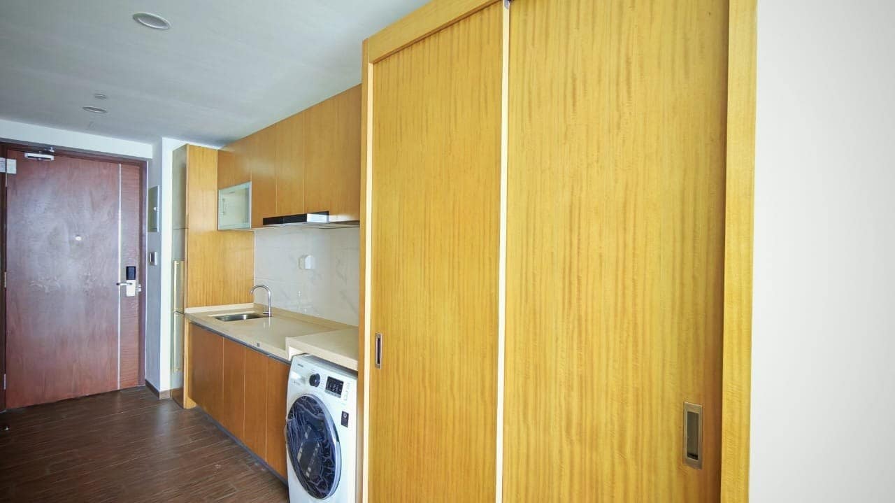 Studio Carnelian Tower – photo 1
