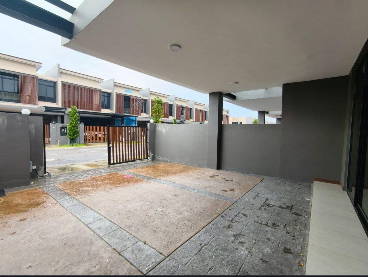2-Storey Superlink / Resort Villa Aurora Resort Villas – photo 1