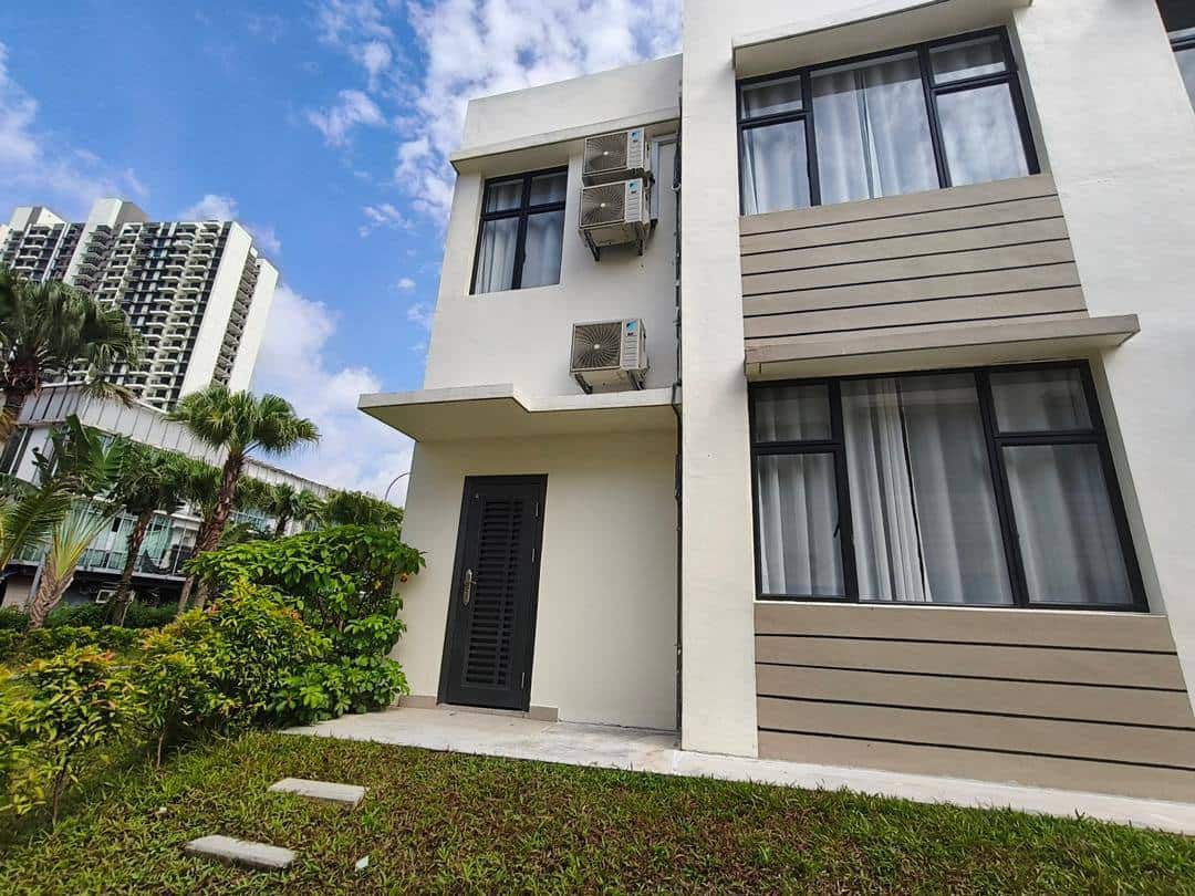 Double Storey Terrace House Country Garden Central Park